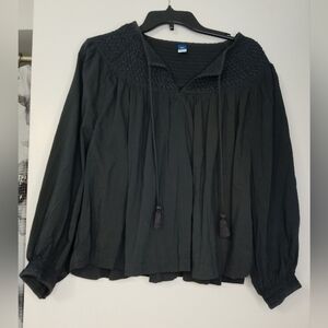 Old Navy charcoal gray top